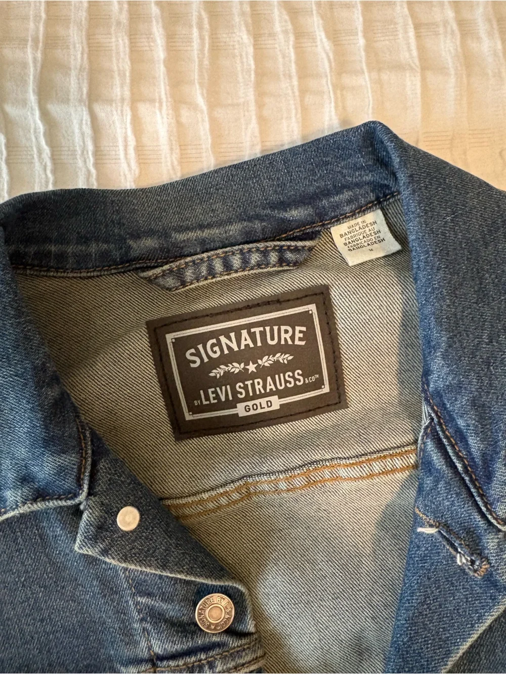 Men’s Levi Strauss Jean Jacket. Size M.